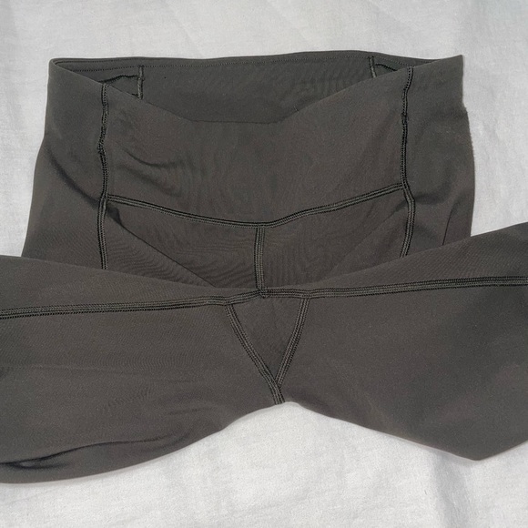 Lululemon Speed Up Tight - Picture 5 of 6